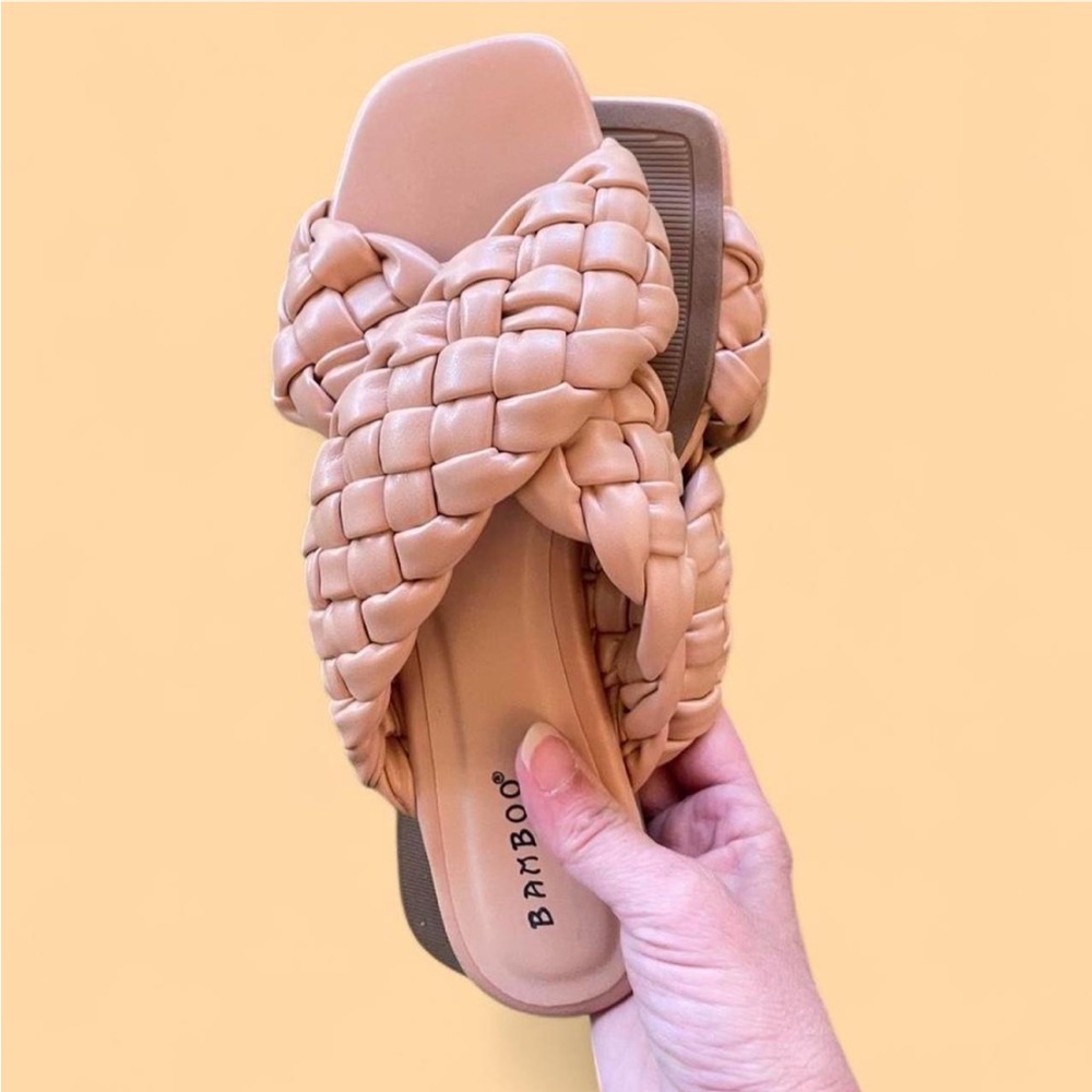 NWOT Bamboo Kick-61 Braided Slides 7.5